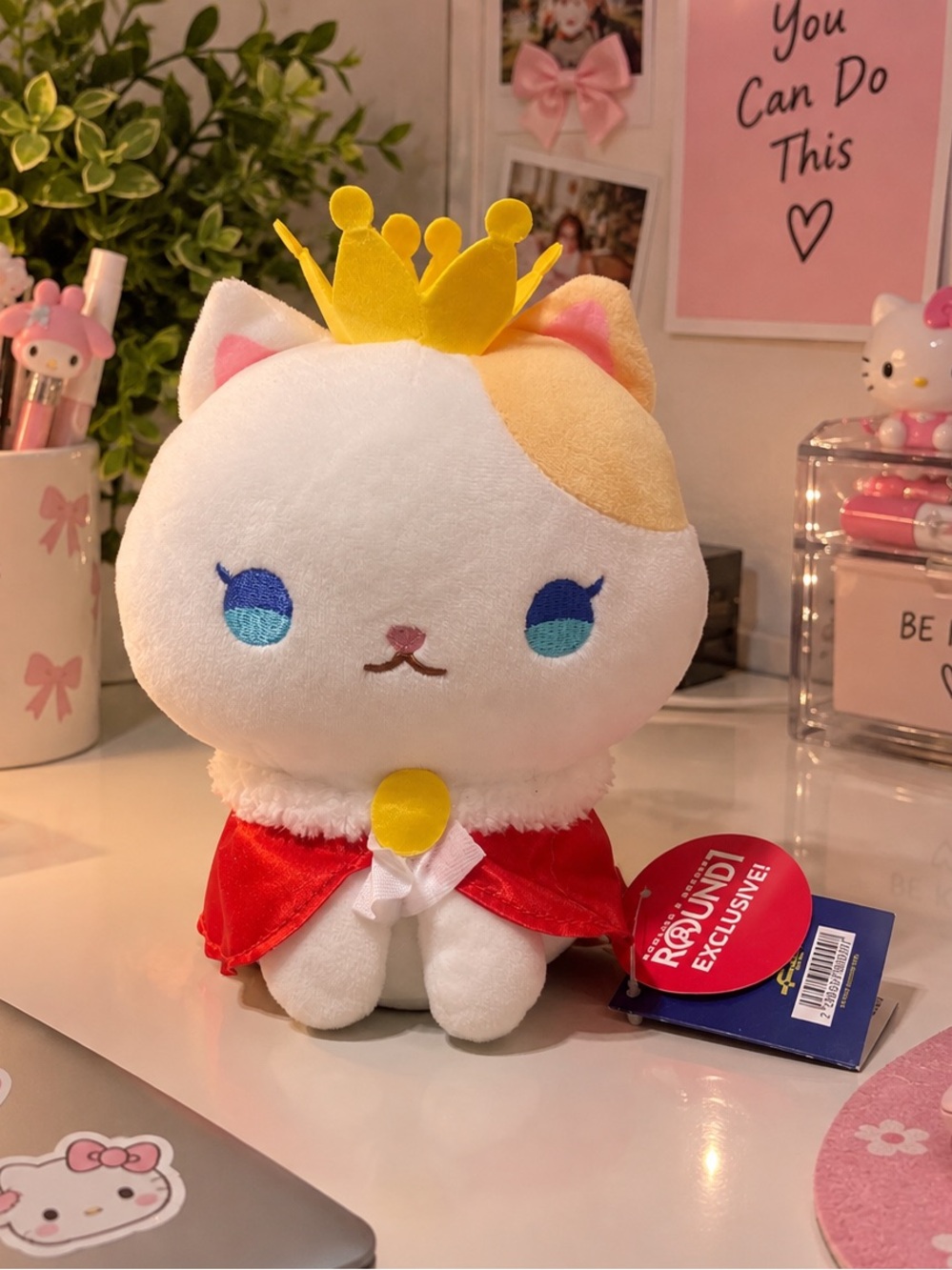Round 1 exclusive Fukuya King Cat plush  NWT